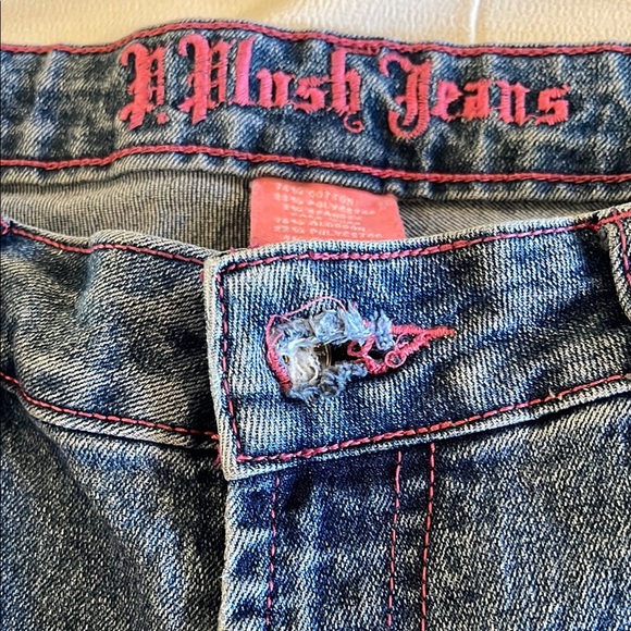 Amazing Embroidered Boot Leg Jeans with Butterfly Embellishments - Picture 12 of 13